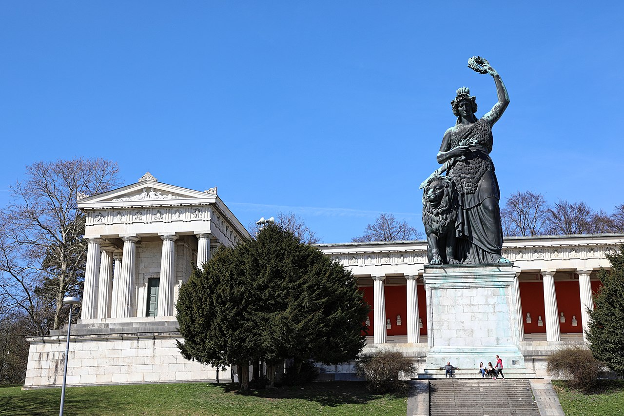 Theresienwiese, Bavariapark und Augustinerkeller: Runde in Münchens ...