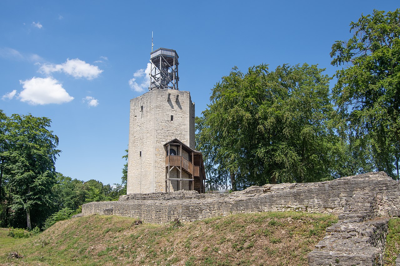 Durch die Haverlahwiese zur Burg Lichtenberg (Salzgitter) GPS Wanderatlas