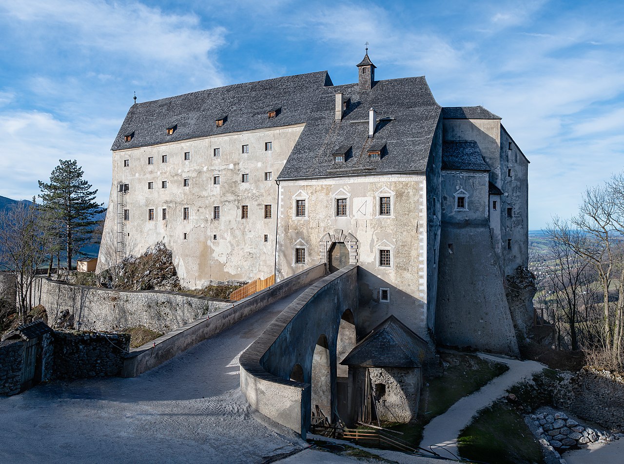Burg Altpernstein Runde GPS Wanderatlas