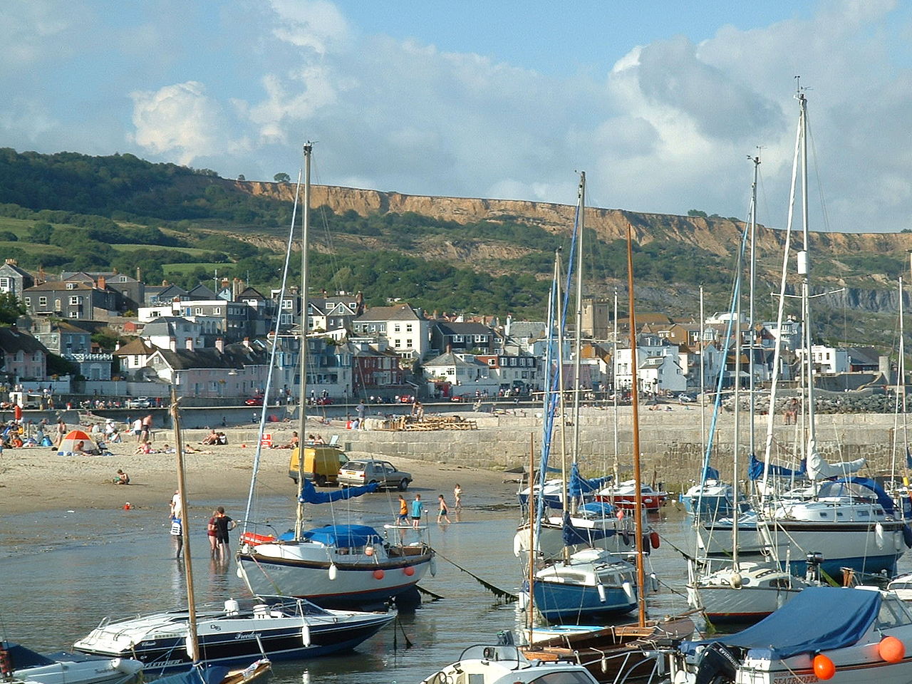 Spaziergang durch Lyme Regis Von The Cobb zum Church Cliff Beach GPS Wanderatlas